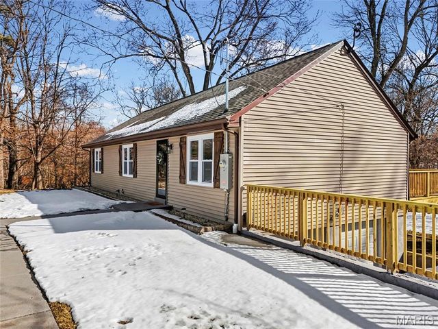 12902 Dorsett Road, Maryland Heights, MO 63043