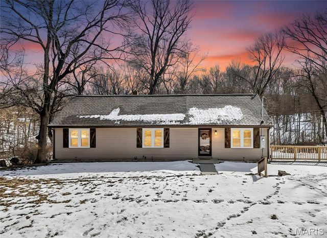 12902 Dorsett Road, Maryland Heights, MO 63043