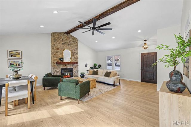 12902 Dorsett Road, Maryland Heights, MO 63043