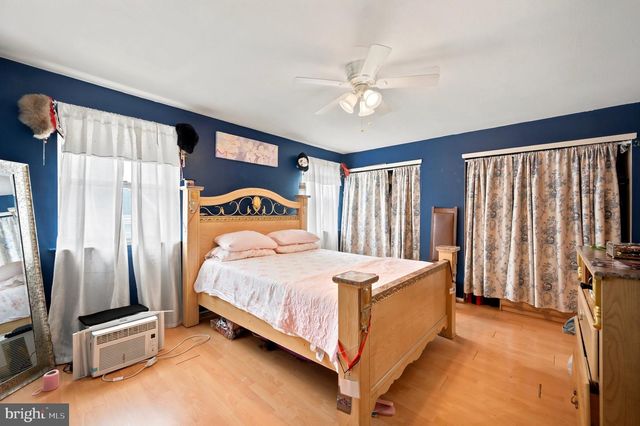 5415 SE HAWTHORNE ST, Philadelphia, PA 19124