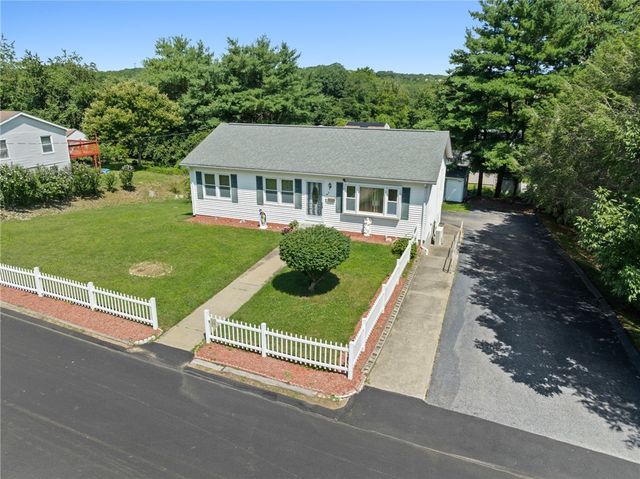 16 Sunrise Drive, Westerly, RI 02891