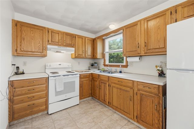 16 Sunrise Drive, Westerly, RI 02891