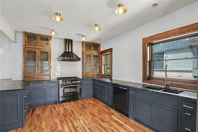 3727 Pennsylvania Avenue, Kansas City, MO 64111