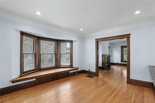 3727 Pennsylvania Avenue, Kansas City, MO 64111