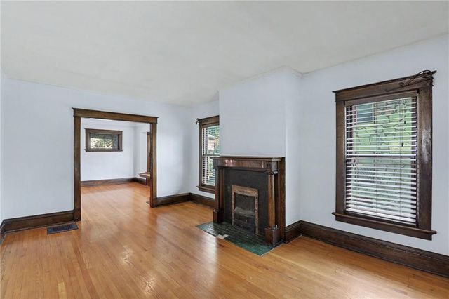 3727 Pennsylvania Avenue, Kansas City, MO 64111
