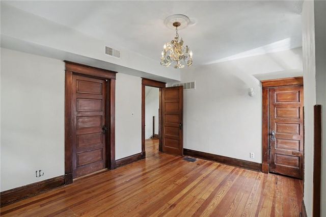 3727 Pennsylvania Avenue, Kansas City, MO 64111