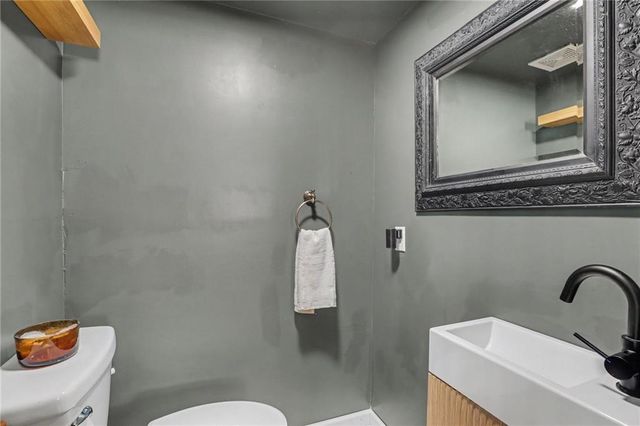 3727 Pennsylvania Avenue, Kansas City, MO 64111