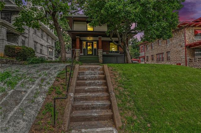 3727 Pennsylvania Avenue, Kansas City, MO 64111