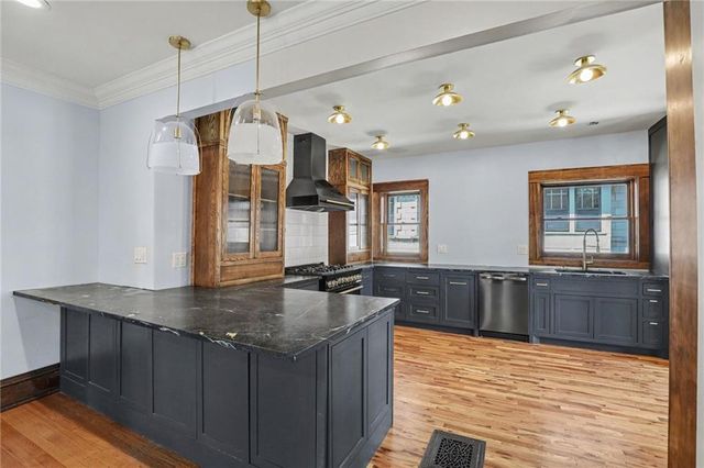 3727 Pennsylvania Avenue, Kansas City, MO 64111