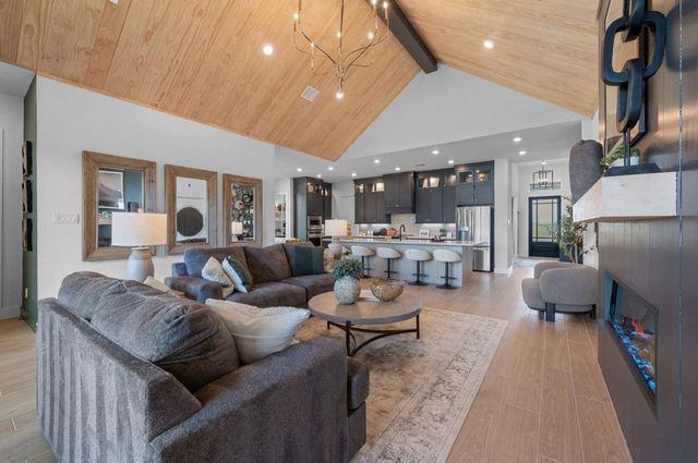 124 Black Hickory Drive, Waller, TX 77447