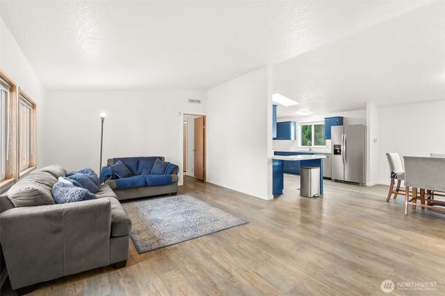 2869 Lincoln Creek Road, Rochester, WA 98579