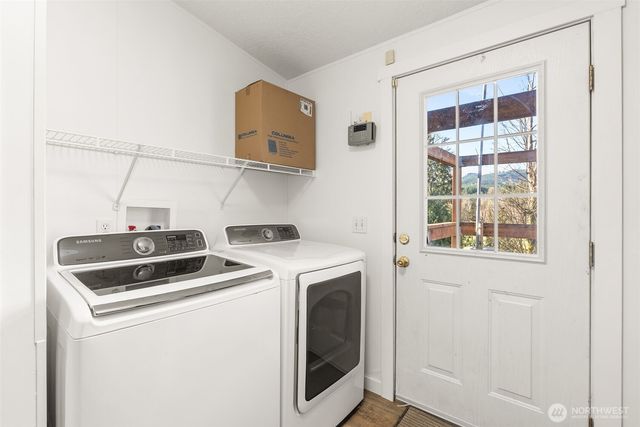 2869 Lincoln Creek Road, Rochester, WA 98579