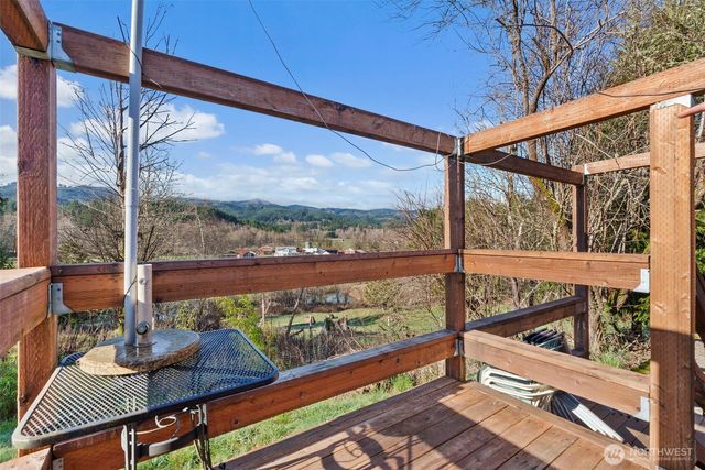 2869 Lincoln Creek Road, Rochester, WA 98579