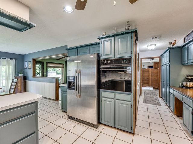 400 Ridgewood Drive, Tuttle, OK 73089