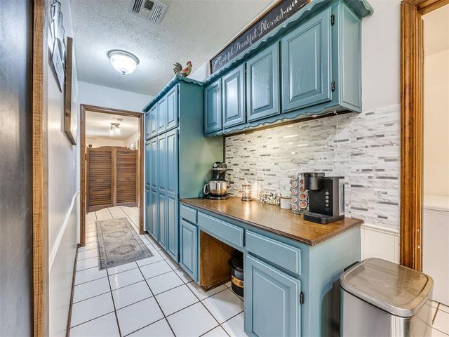 400 Ridgewood Drive, Tuttle, OK 73089