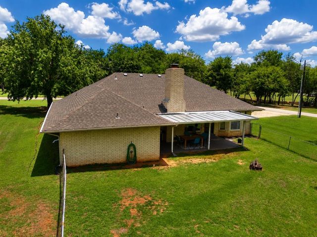400 Ridgewood Drive, Tuttle, OK 73089