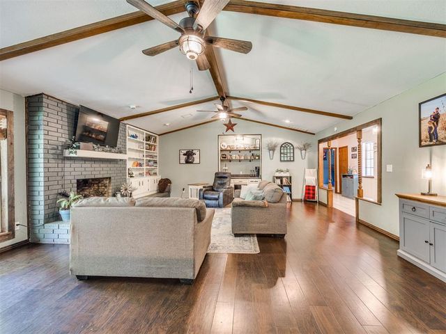 400 Ridgewood Drive, Tuttle, OK 73089