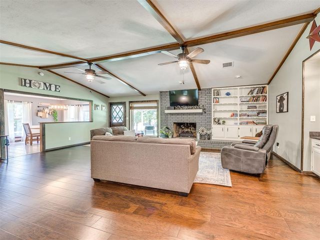 400 Ridgewood Drive, Tuttle, OK 73089