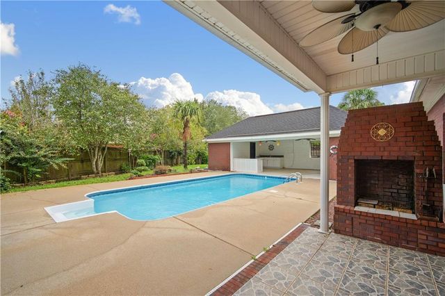 2277 Chapel Hill Drive, Mobile, AL 36695