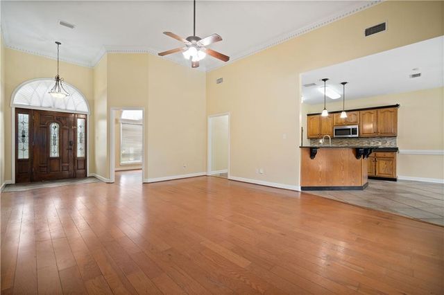 2277 Chapel Hill Drive, Mobile, AL 36695