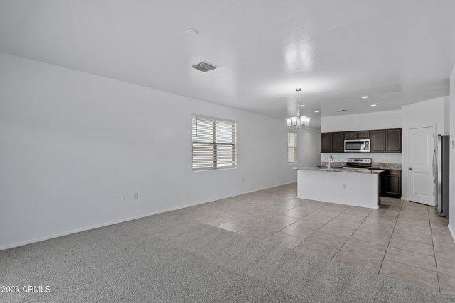 5246 E Iridium Way, San Tan Valley, AZ 85143