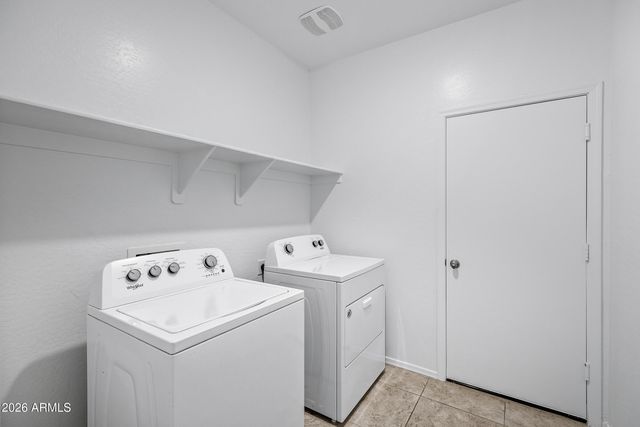 5246 E Iridium Way, San Tan Valley, AZ 85143