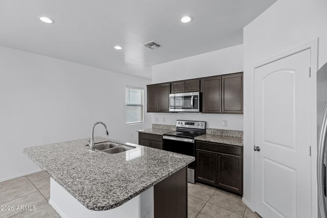 5246 E Iridium Way, San Tan Valley, AZ 85143
