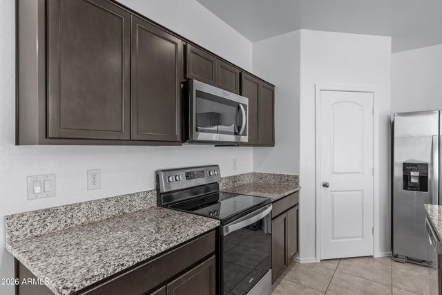5246 E Iridium Way, San Tan Valley, AZ 85143