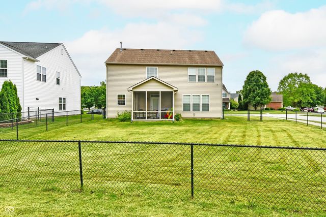5862 Columbia Circle, Greenwood, IN 46142