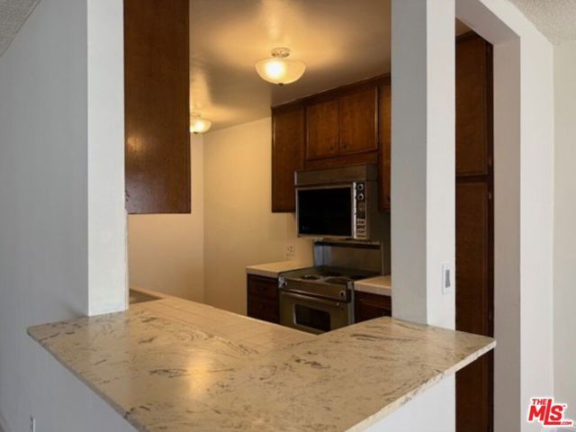 8161 Manitoba Street 7, Playa Del Rey (los Angeles), CA 90293