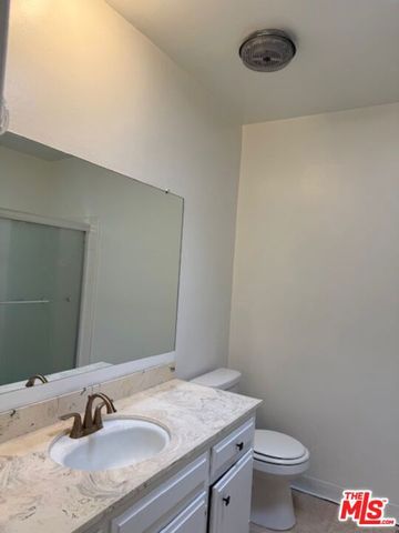 8161 Manitoba Street 7, Playa Del Rey (los Angeles), CA 90293