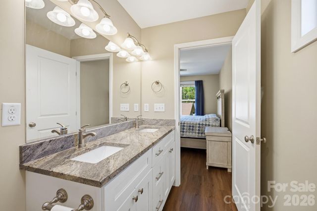 9 Half Moon Drive, Swannanoa, NC 28778