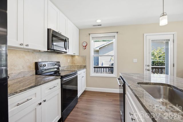 9 Half Moon Drive, Swannanoa, NC 28778