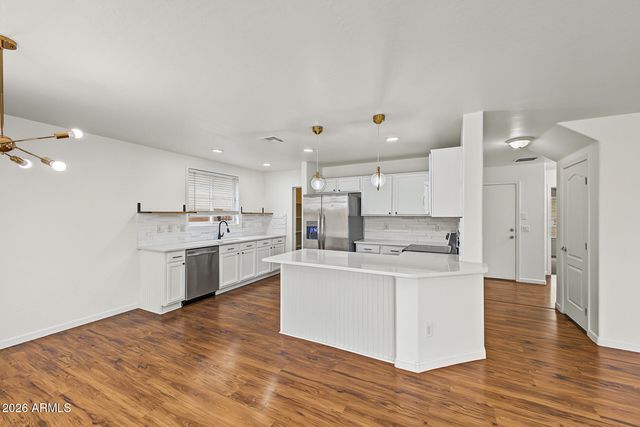 18280 W ELM Street, Surprise, AZ 85388