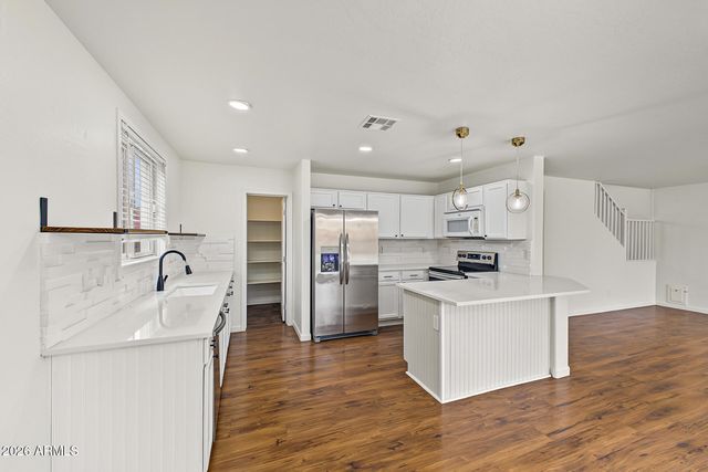 18280 W ELM Street, Surprise, AZ 85388