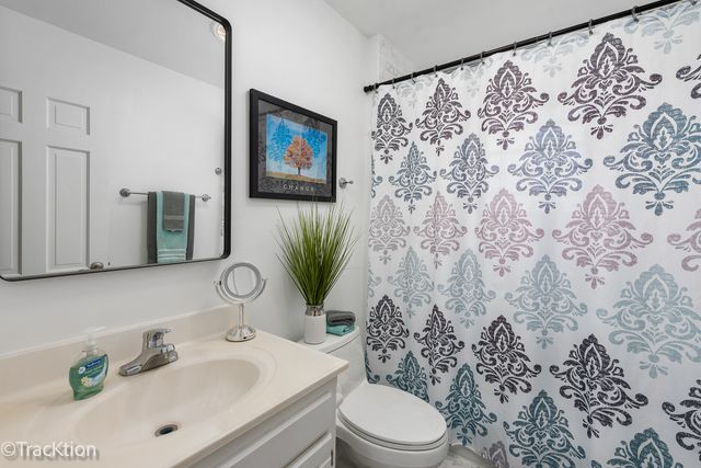 23061 N Apple Hill Lane, Lincolnshire, IL 60069