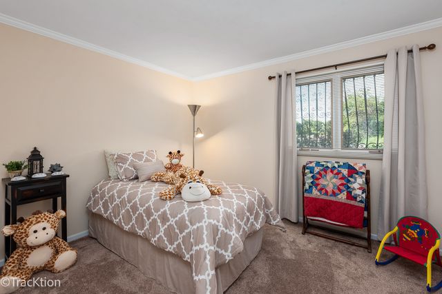 23061 N Apple Hill Lane, Lincolnshire, IL 60069