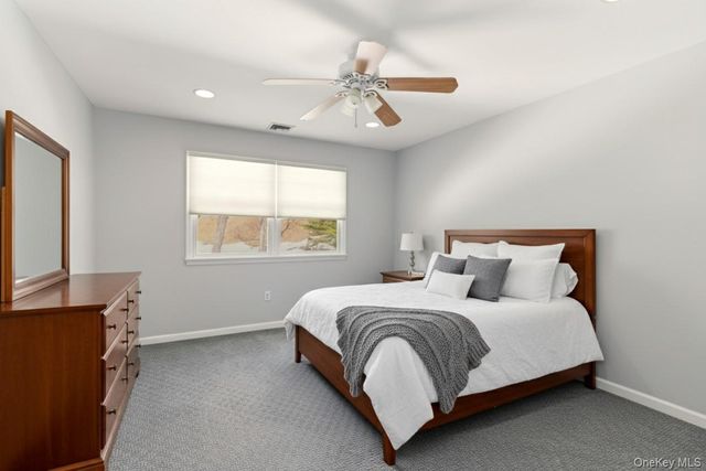 9 Mariners Court, Centerport, NY 11721