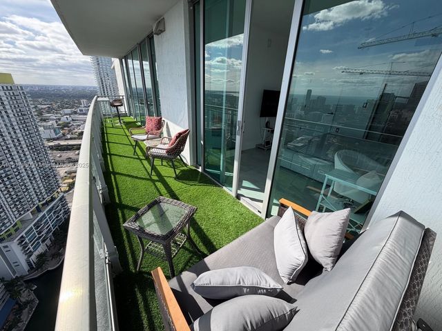 92 SW 3rd St 4804, Miami, FL 33130