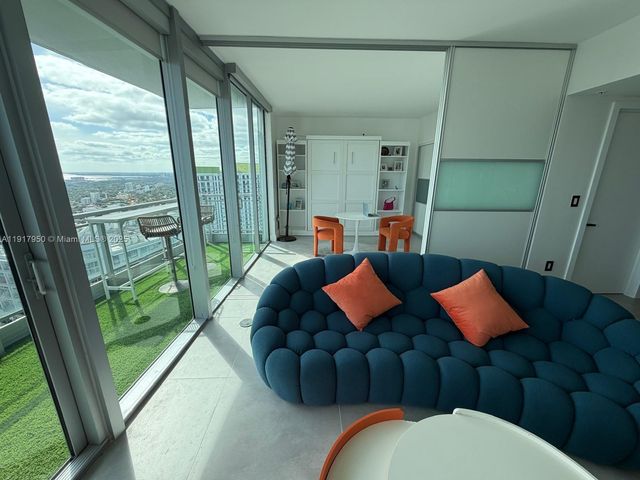 92 SW 3rd St 4804, Miami, FL 33130