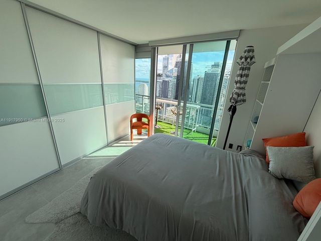 92 SW 3rd St 4804, Miami, FL 33130