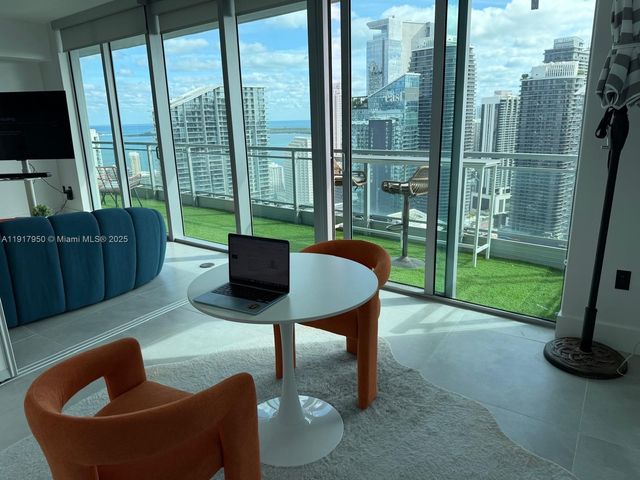 92 SW 3rd St 4804, Miami, FL 33130