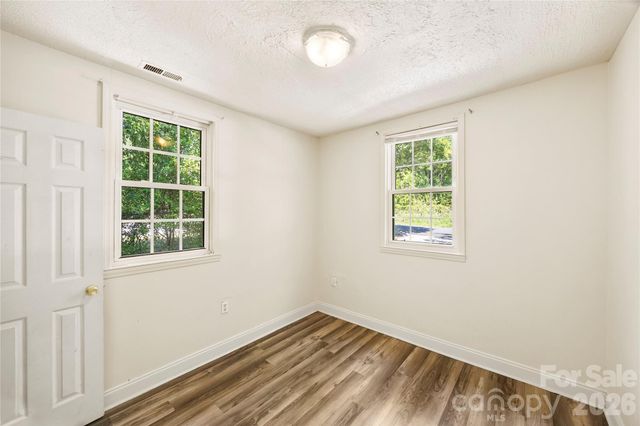 621 Pennsylvania Avenue, Charlotte, NC 28216