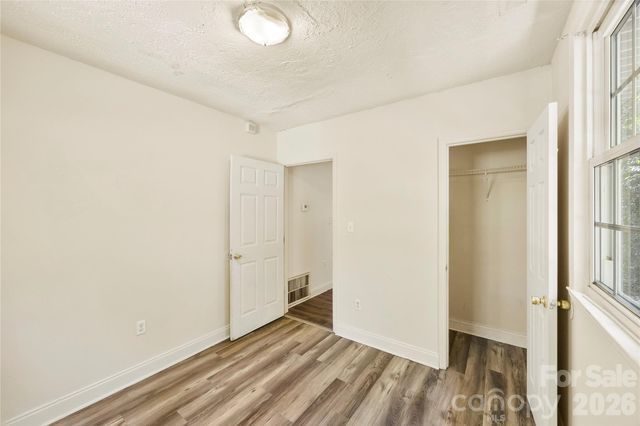 621 Pennsylvania Avenue, Charlotte, NC 28216
