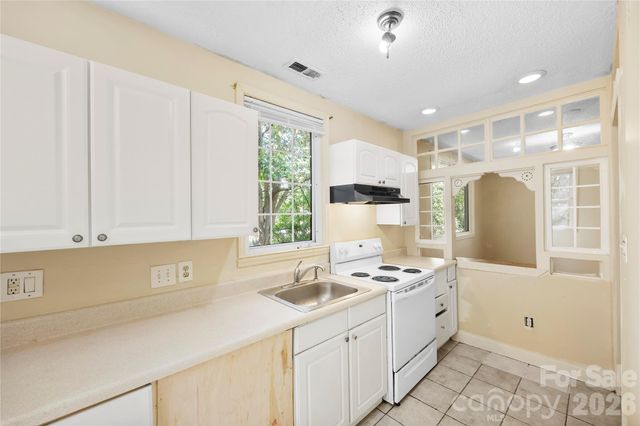 621 Pennsylvania Avenue, Charlotte, NC 28216