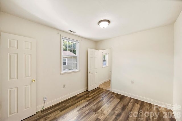 621 Pennsylvania Avenue, Charlotte, NC 28216