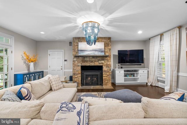 10306 CUTTERS LN, Potomac, MD 20854