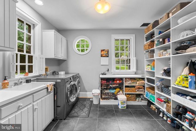 10306 CUTTERS LN, Potomac, MD 20854