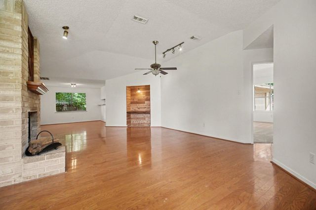 2103 Rolling Glen Drive, Spring, TX 77373