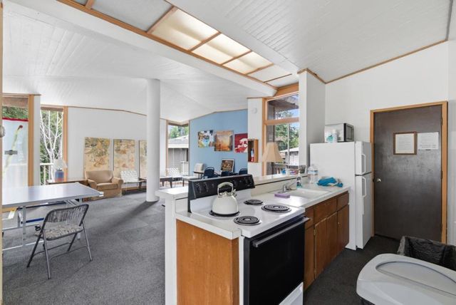 500 W Middlefield Road 41, Mountain View, CA 94043